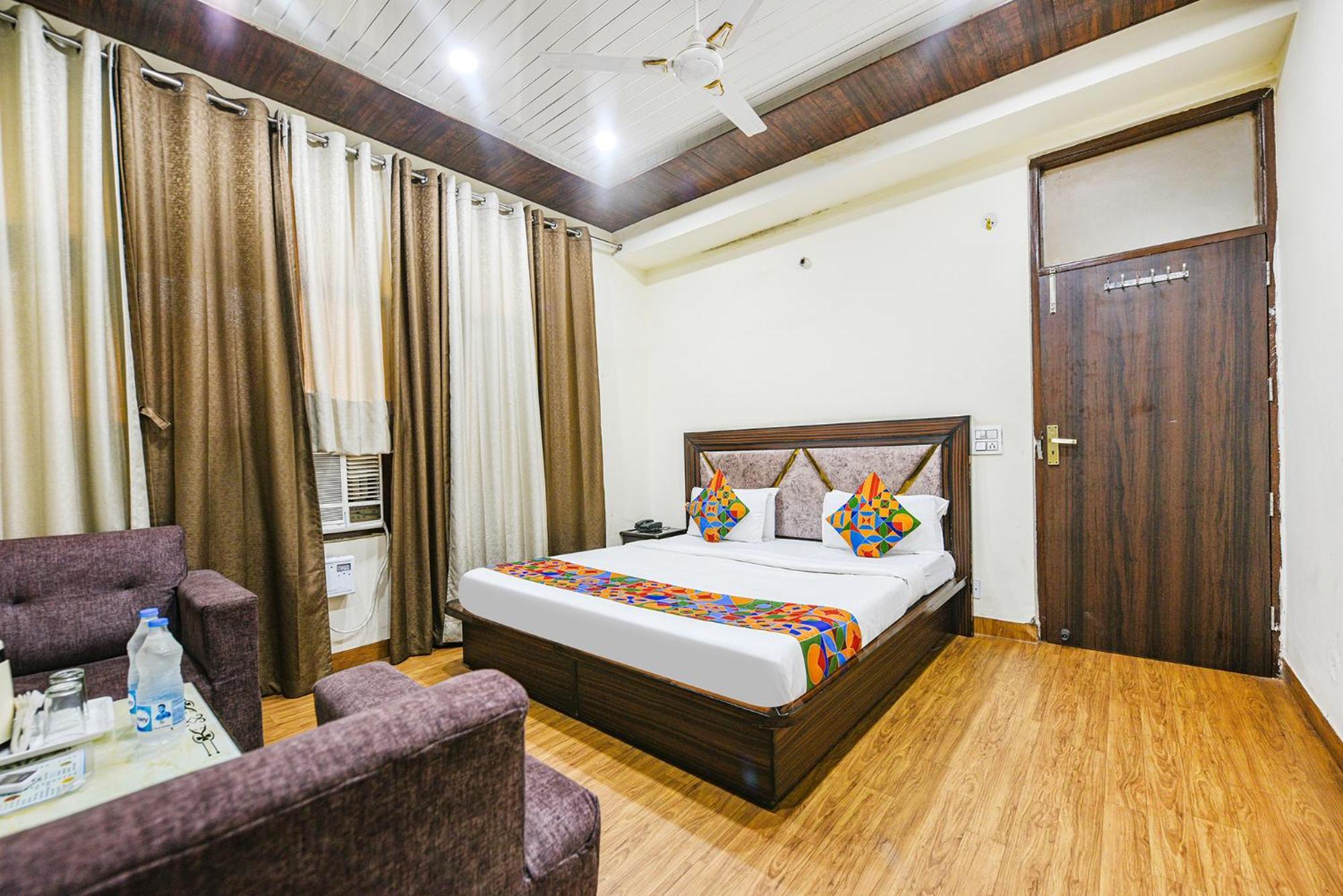 Chandīgarh Fabhotel Royal Inn מראה חיצוני תמונה
