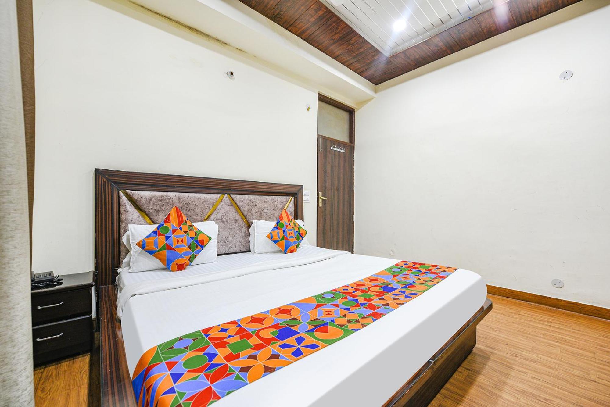 Chandīgarh Fabhotel Royal Inn מראה חיצוני תמונה