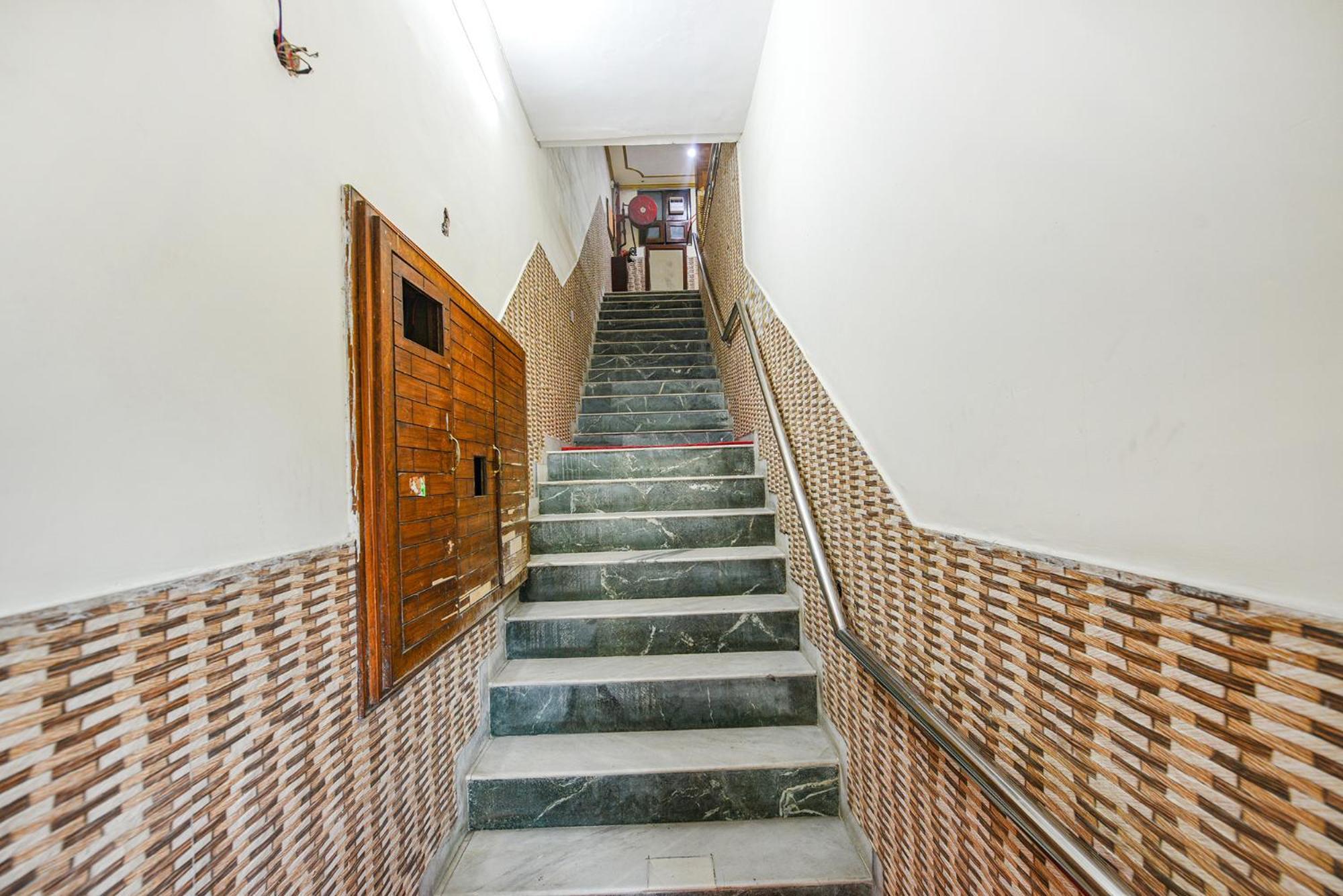 Chandīgarh Fabhotel Royal Inn מראה חיצוני תמונה