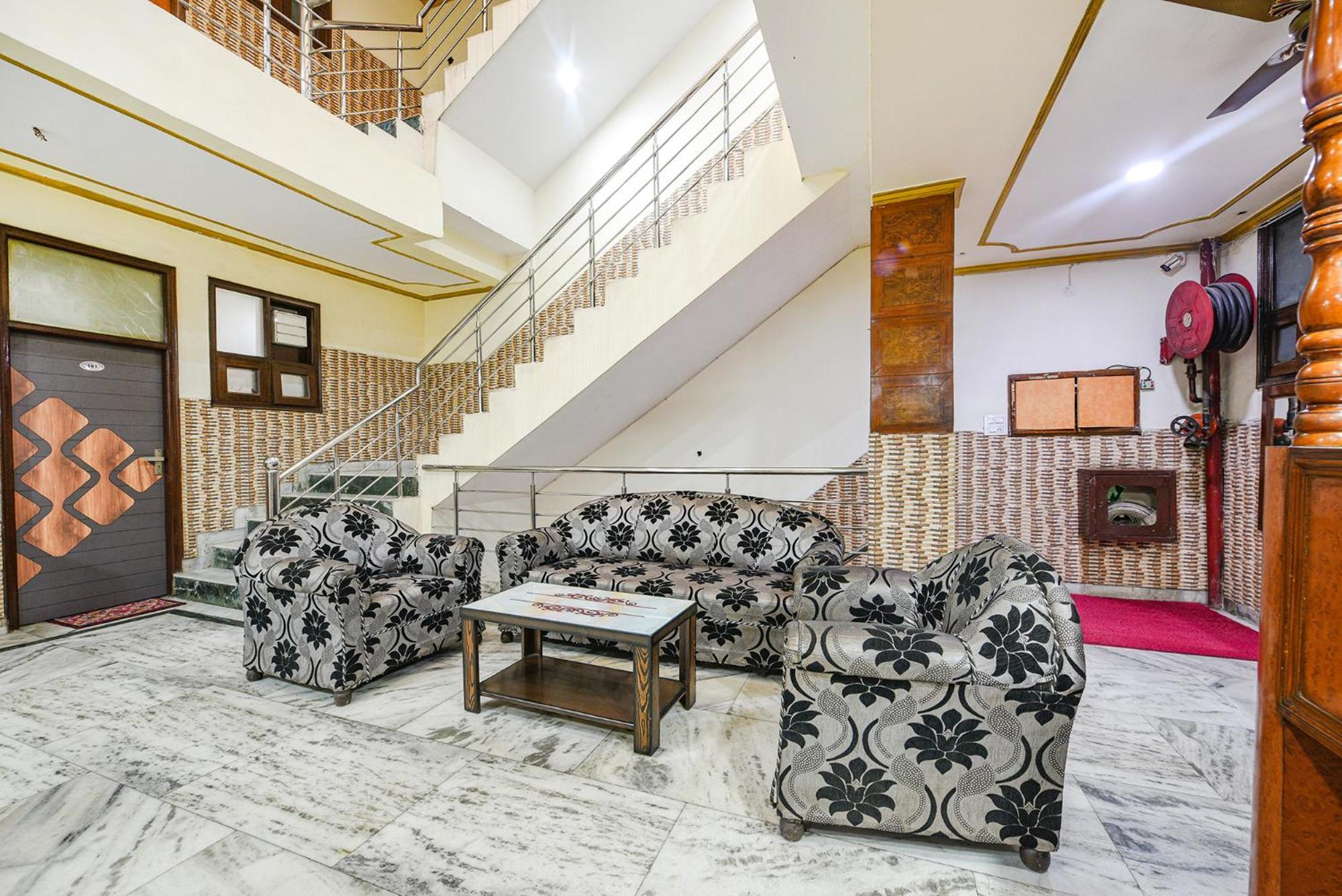 Chandīgarh Fabhotel Royal Inn מראה חיצוני תמונה