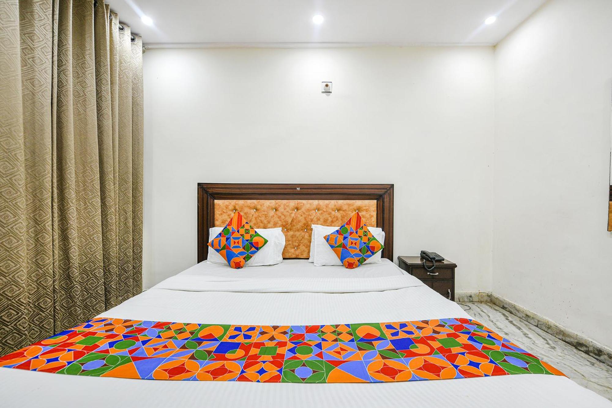 Chandīgarh Fabhotel Royal Inn מראה חיצוני תמונה