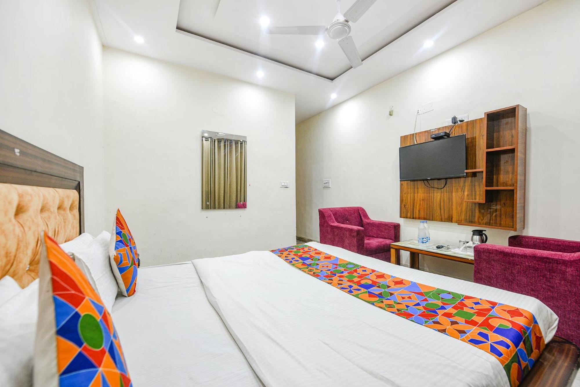Chandīgarh Fabhotel Royal Inn מראה חיצוני תמונה
